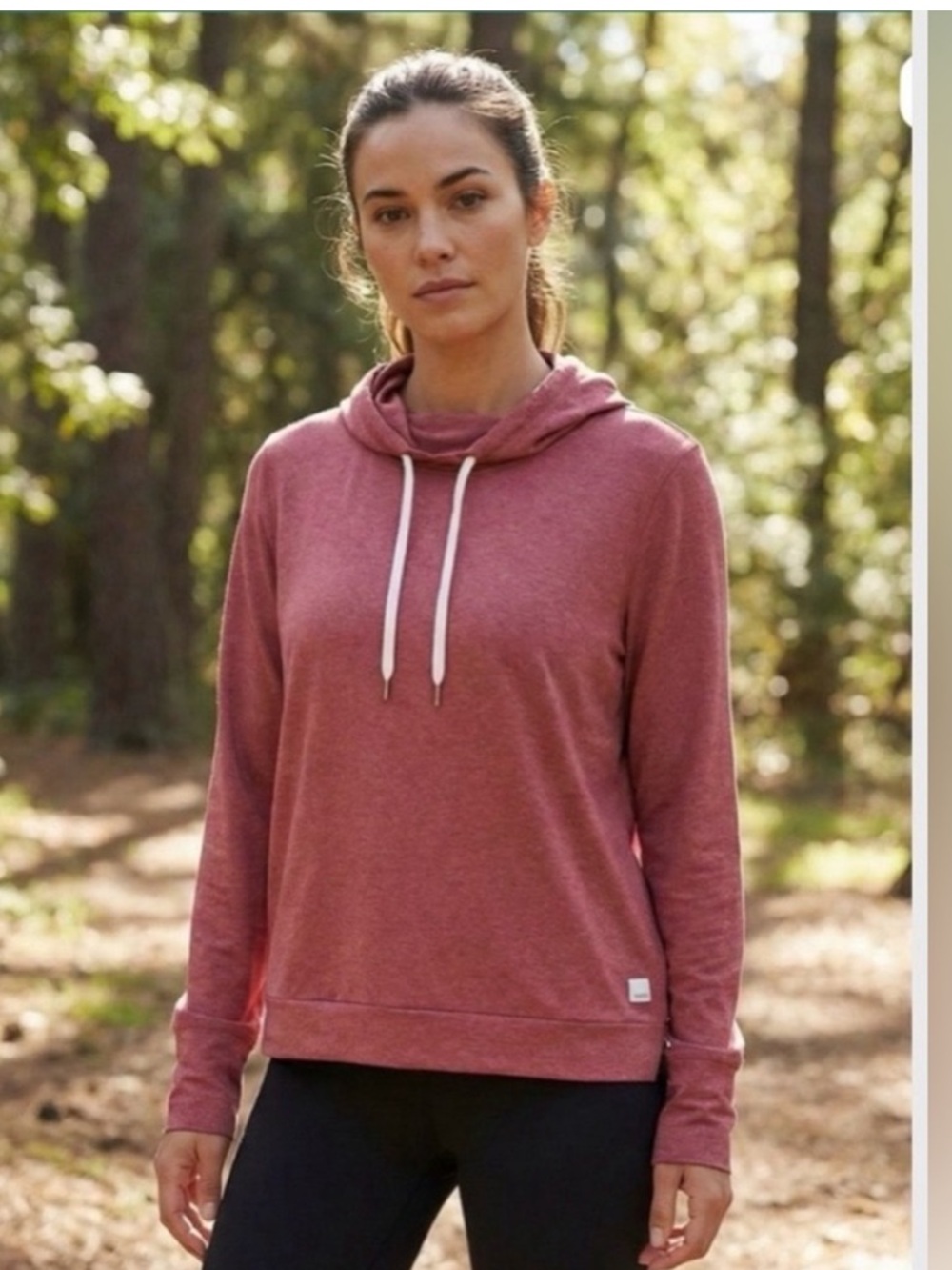 Vuori Athleisure Hoodie with Drawstring in Heather Rose, Size Small